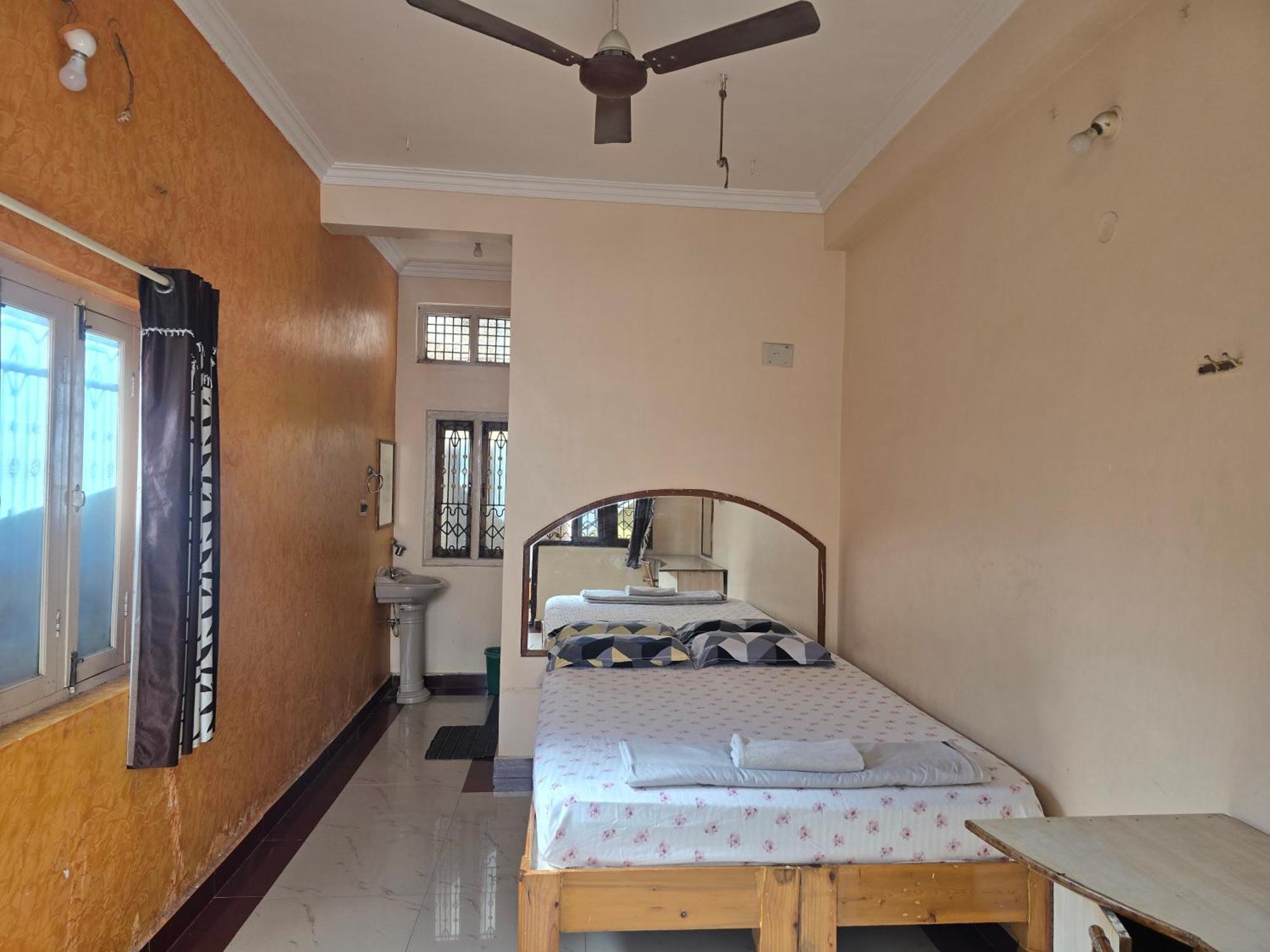 Lakshmi Heritage Tourist Home Hampi Ngoại thất bức ảnh